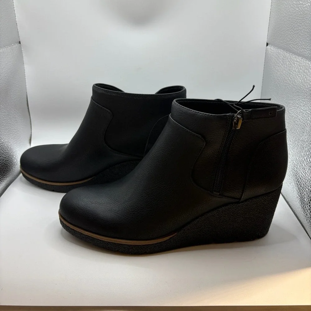 Dr. Scholls Been There Black Wedge Ankle Booties Womens Size 8.5 - Picture 2 of 6